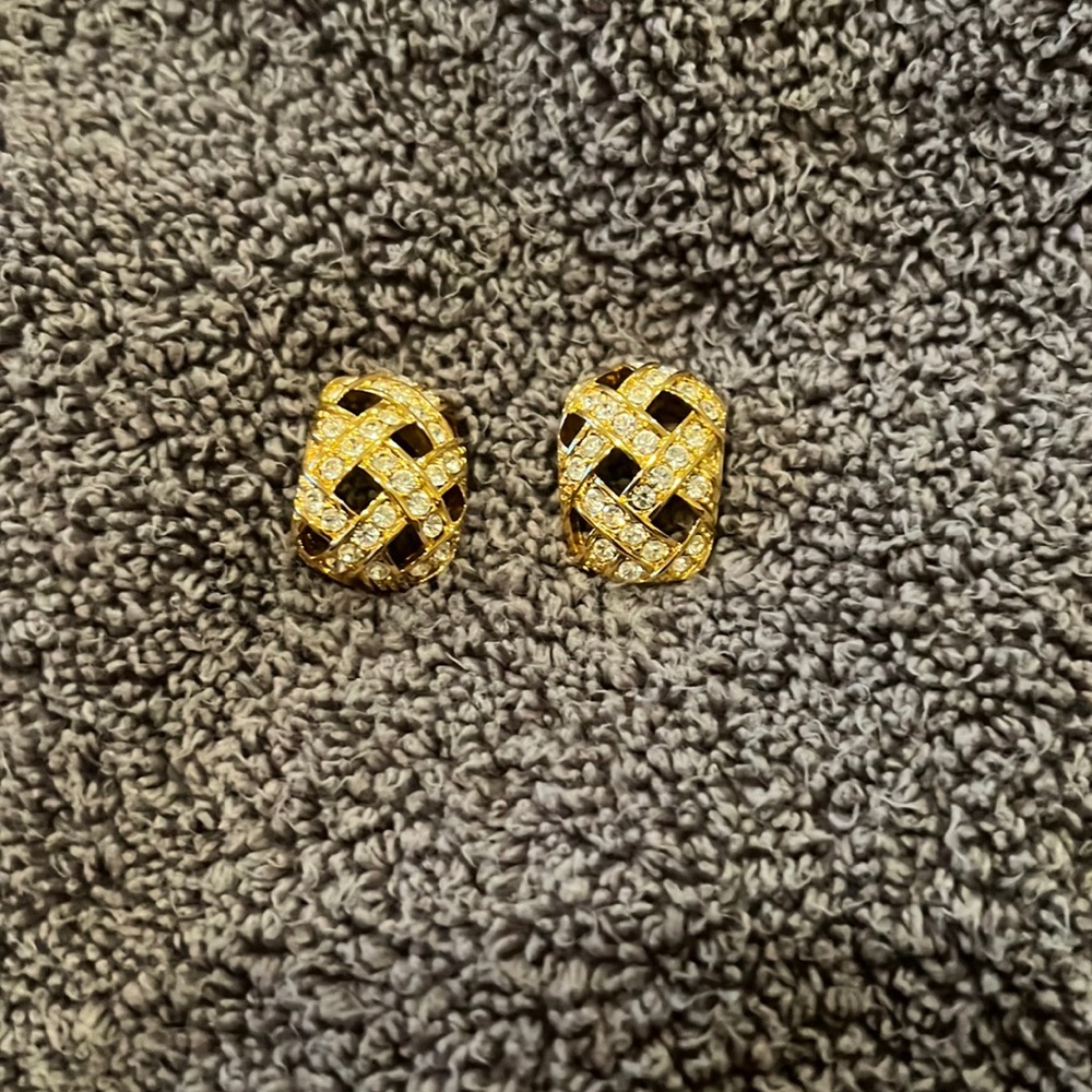 Swarovski pierced earrings
